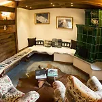 Hotel Les Montagnards