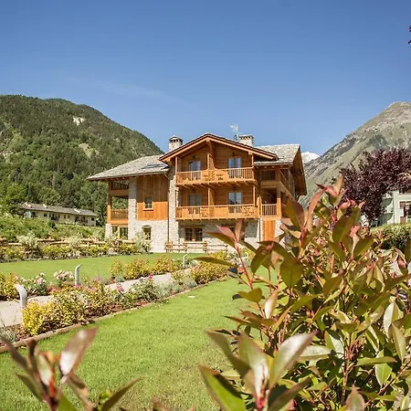 Les Montagnards Hotel