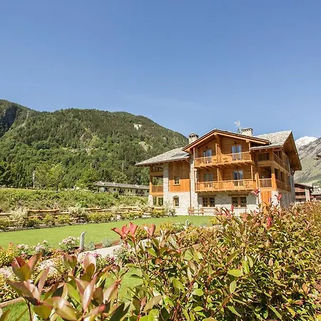 Les Montagnards Отель 3*