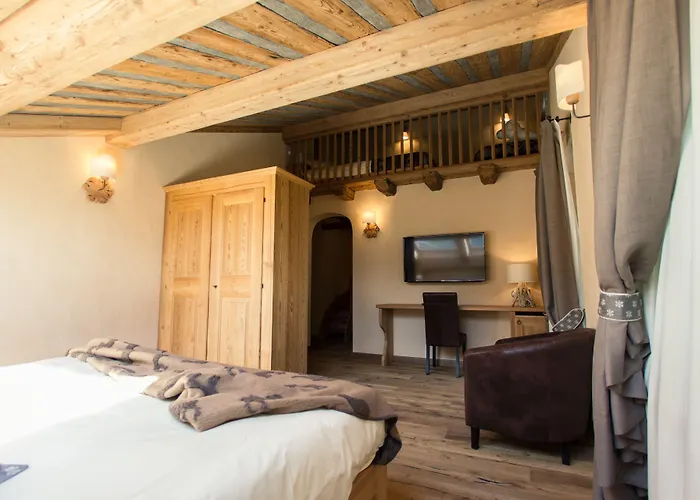 Отель Les Montagnards 3*