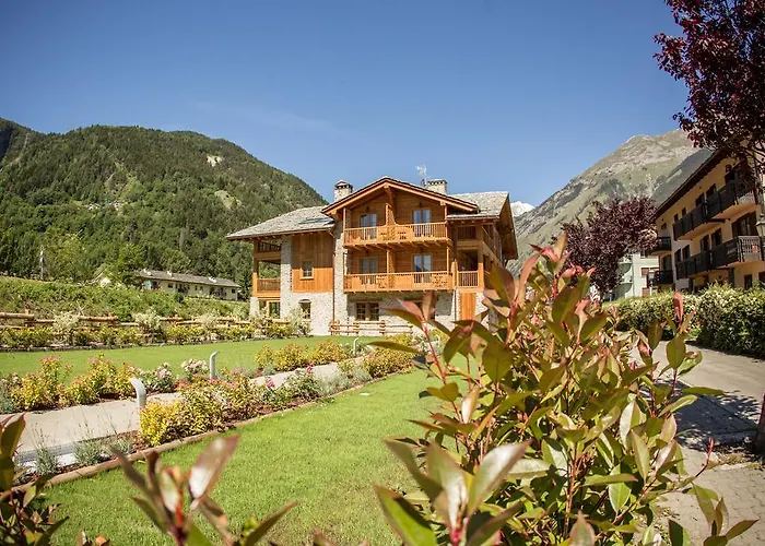 Les Montagnards Hotel