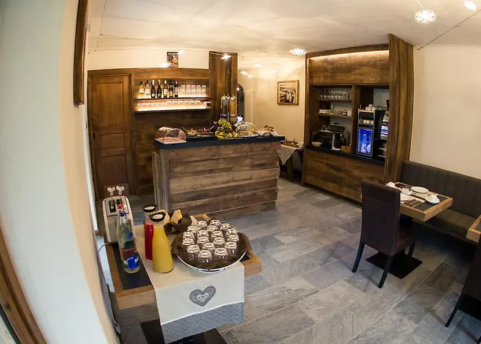 Les Montagnards Hotel Morgex